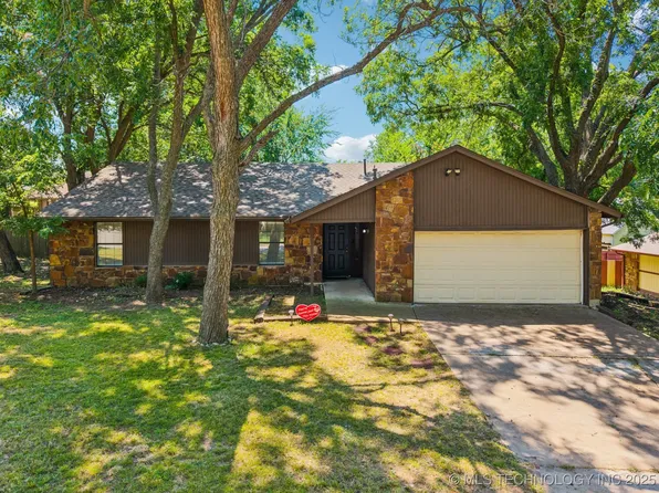 3026 W 68th Pl S, Tulsa, OK 74132