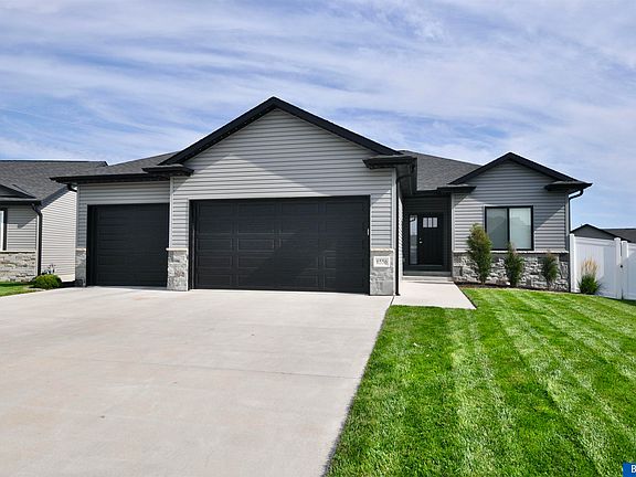2nd image of 6556 Las Verdes Ln