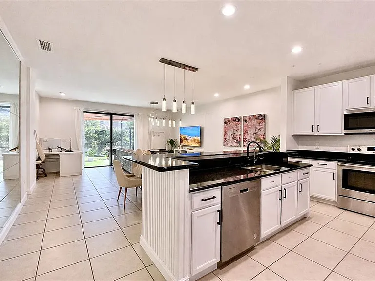 8458 Kelsall Dr — Photo 12
