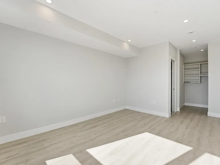 Skylar Lofts JC — Photo 18