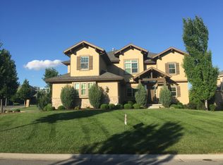 16453 Bond St, Overland Park, KS 66221