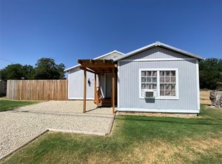 621 N Birch Ave, Munday, TX 76371