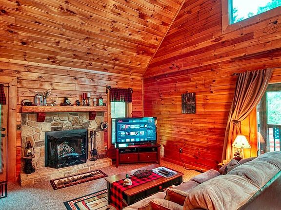 2nd image of 2548 Fleming Way
