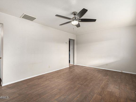 3rd image of 11136 W MONTANA Avenue