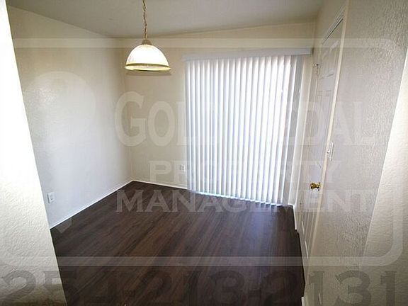 5th image of 2807 Leroy Cir
