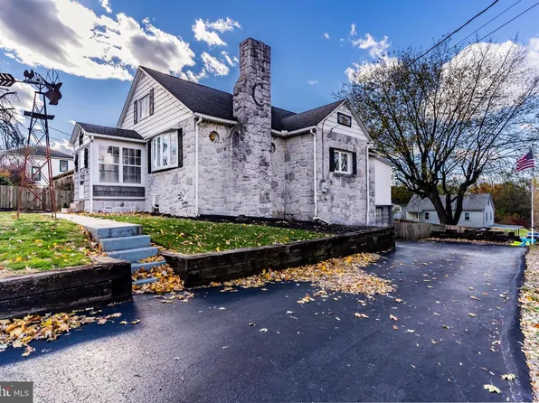 915 Main St, Steelton, PA 17113