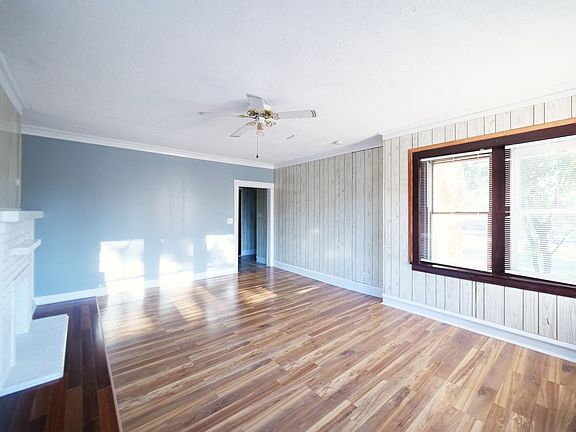 3rd image of 215 N 2nd Ave #2
