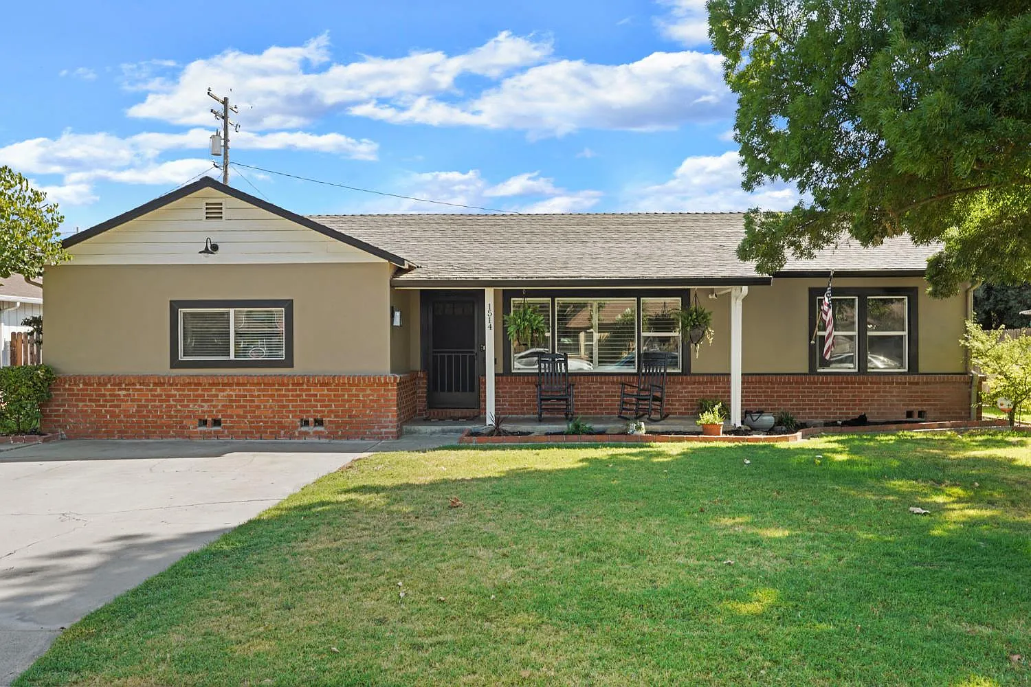 1514 Myrtle St photo 1