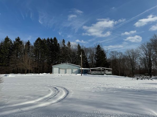 22668 Reeds Corners Rd, Conneautville, PA 16406