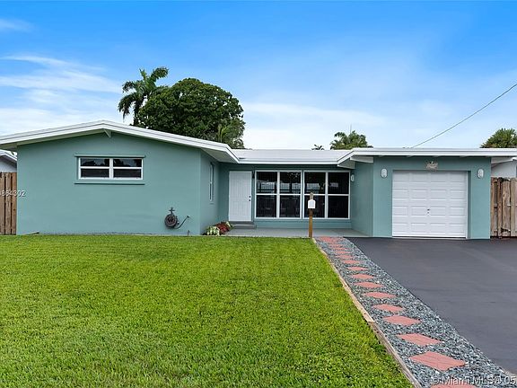 2nd image of 2449 Gulfstream Ln