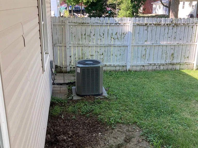 115 E Pine Ave — Photo 2
