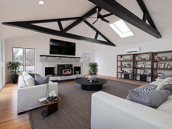 3rd image of 201 Aberdeen Rd