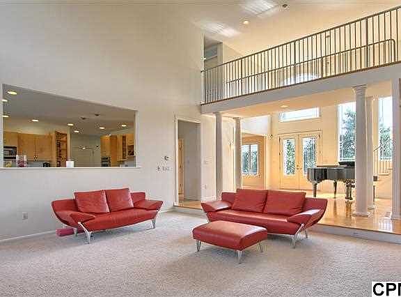 4th image of 600 Southridge Dr