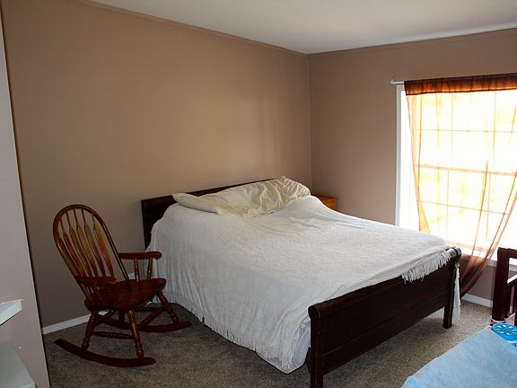 5th image of 87 Witter Dr