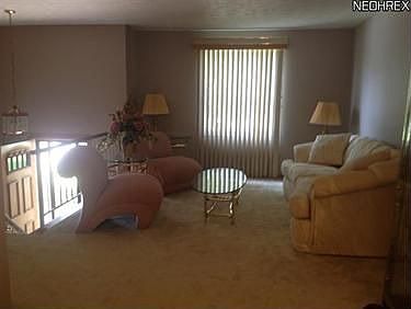 4th image of 19 Cassandra Dr