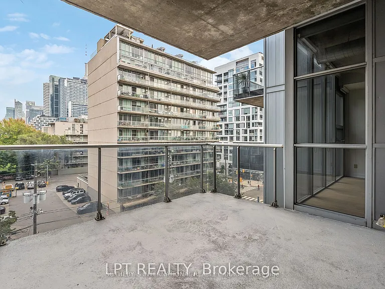 60 Bathurst St #507 — Photo 18