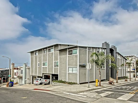 2nd image of 2201 Manhattan Ave APT B