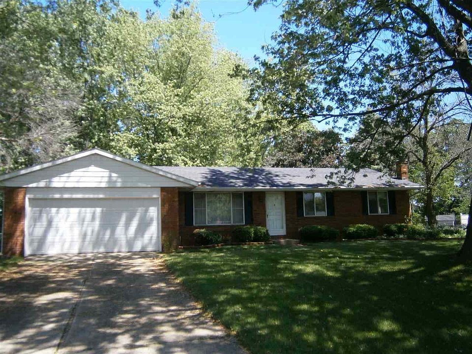 1st image of 22137 Woodside Dr