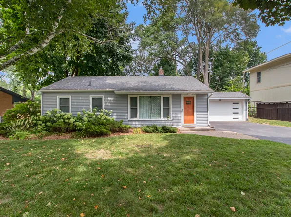 451 Brookside Dr, Ann Arbor, MI 48105