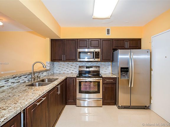 4th image of 5700 Collins Ave APT 11M
