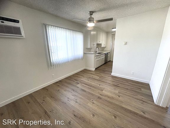 2nd image of 10914 Rose Ave APT 9