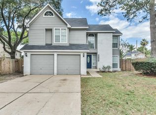 15846 Oak Mountain Dr, Houston, TX 77095