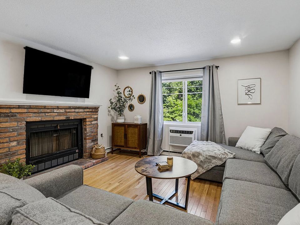 1st image of 10 Erick Rd APT 42