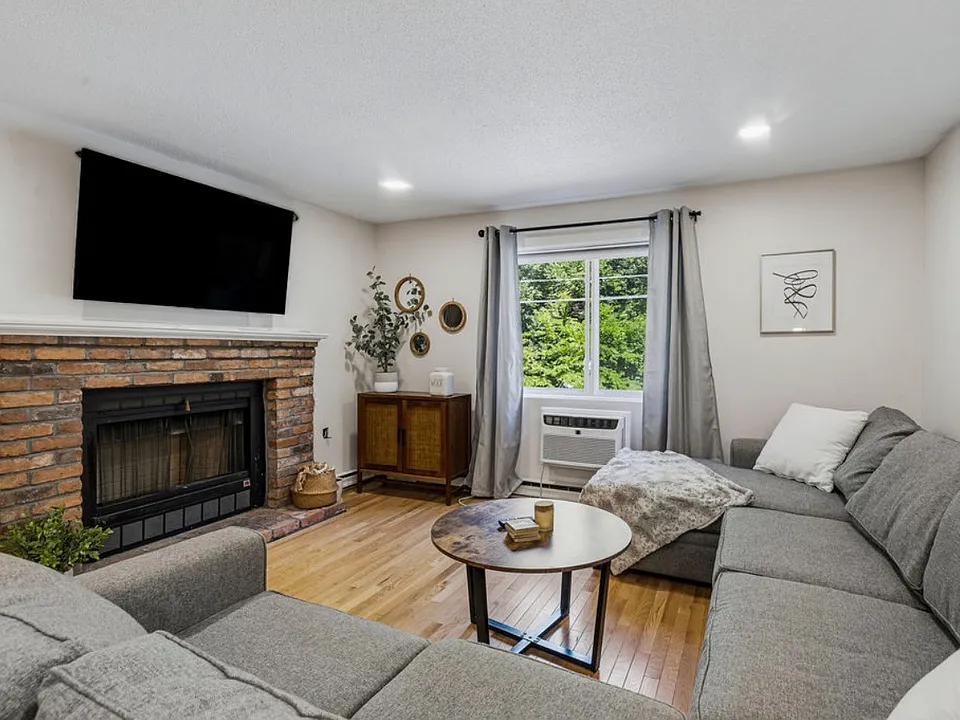 10 Erick Rd #42