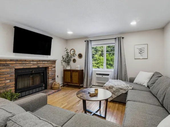 10 Erick Rd APT 42, Mansfield, MA 02048