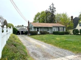127 N Country Rd, Pt Jefferson, NY 11777
