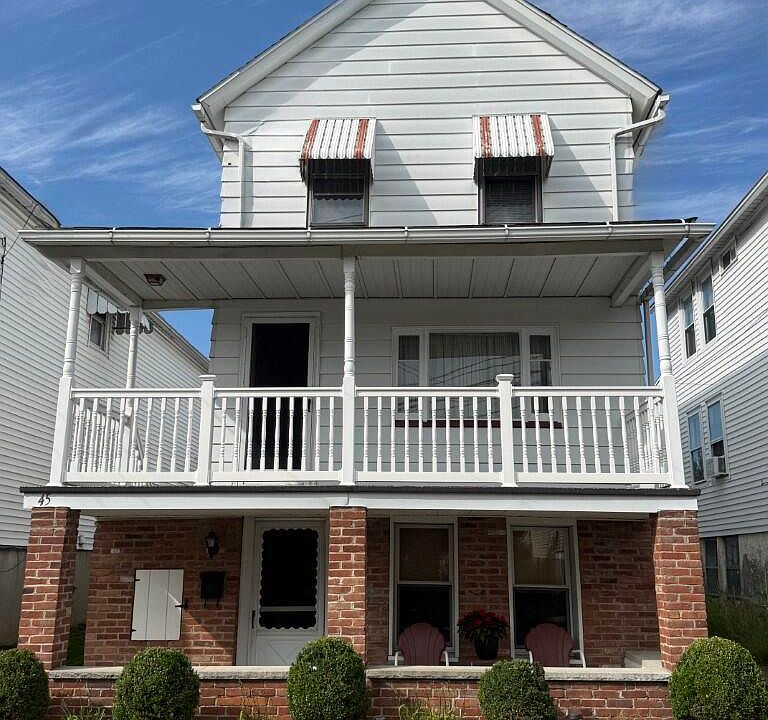 1st image of 45 Poplar St