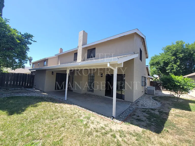 2516 Walnut Grove Way — Photo 23