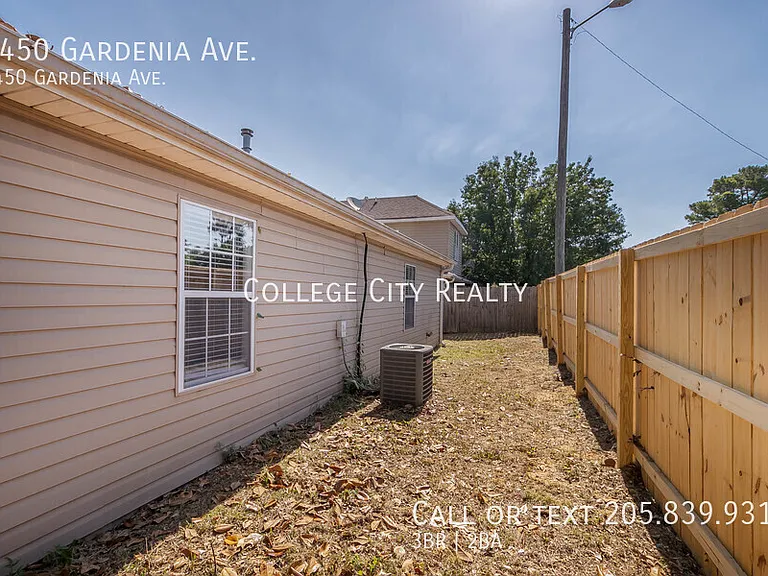 1450 Gardenia Ave — Photo 29