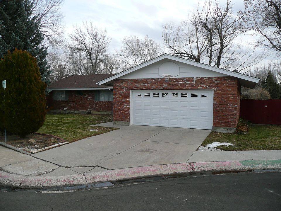 1st image of 9 Marlette Dr