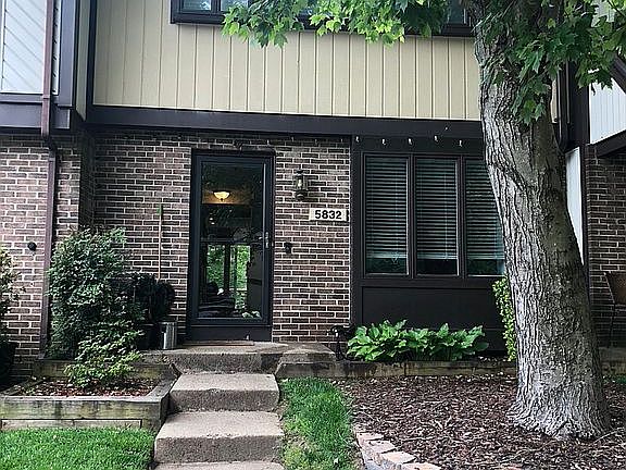 3rd image of 5832 Jacksons Oak Ct