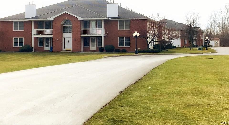 1st image of 4 Appletree Ct APT 8