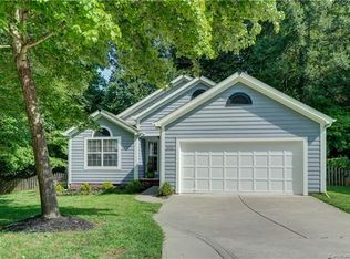 8422 Belstead Brook Ct, Charlotte, NC 28216