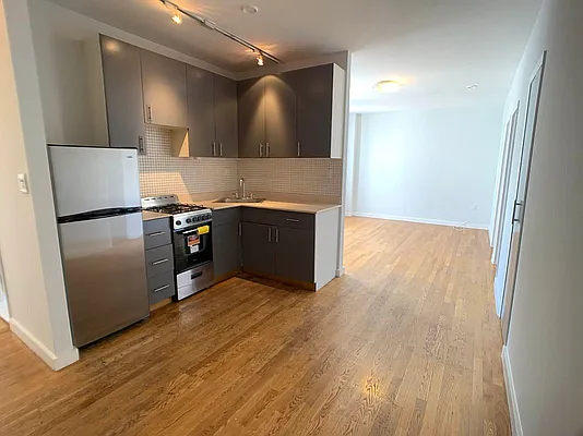 Rented by J PRESTON AND ASSOCIATES INC | media 9