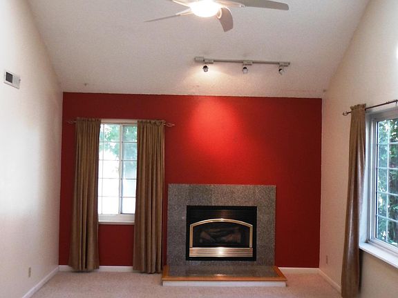 3rd image of 380 Brookmere Dr