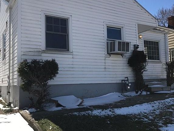 2nd image of 12812 Garland Ave