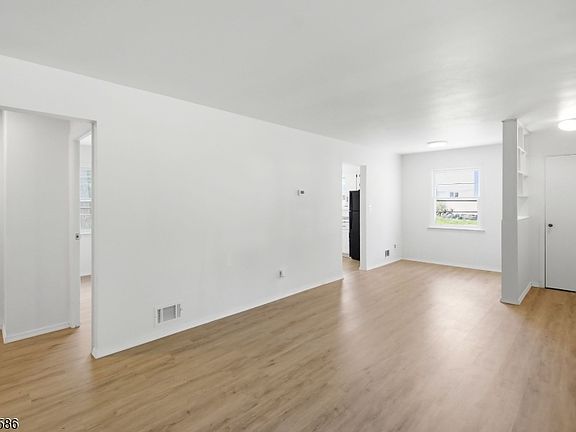 3rd image of 234 Prospect St