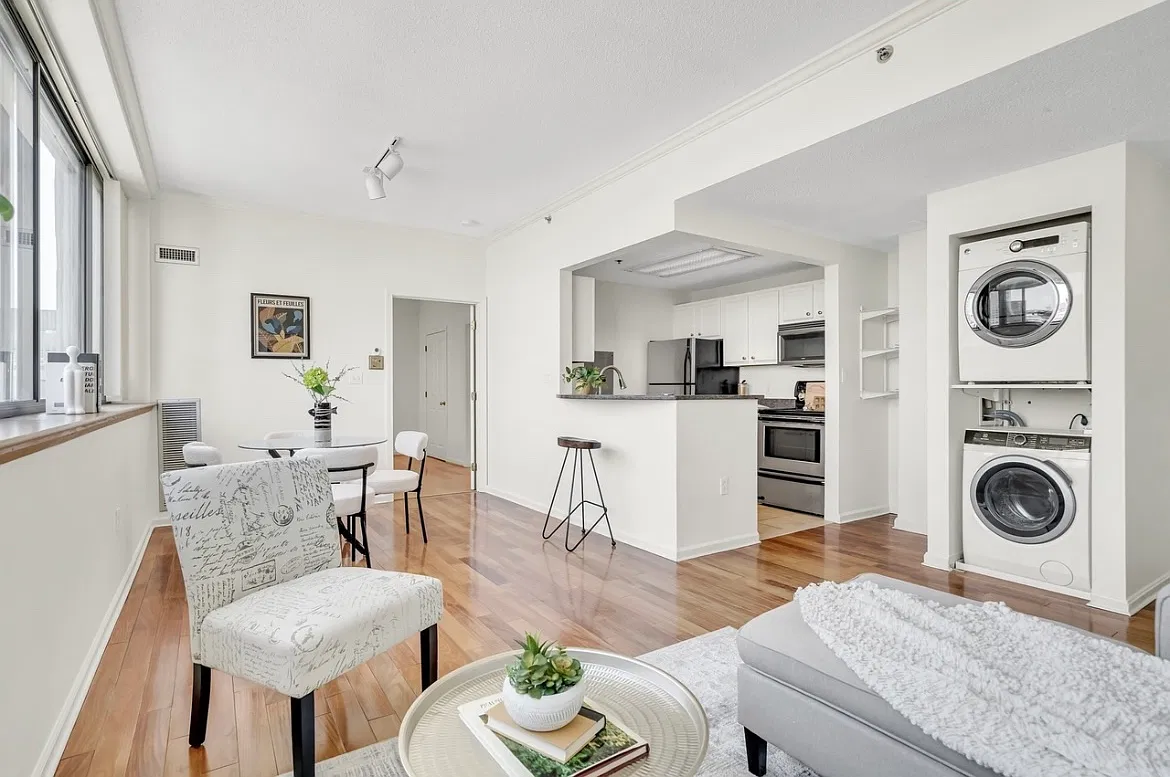 2 bed, 903 sqft, $3,850 — Photo 3