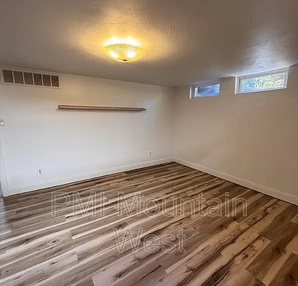 724 N 1200 E — Photo 15