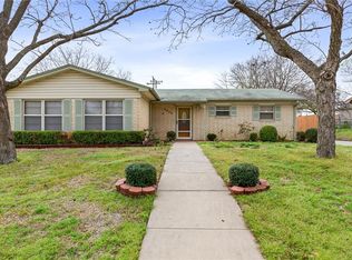 8906 Panther Dr, Woodway, TX 76712