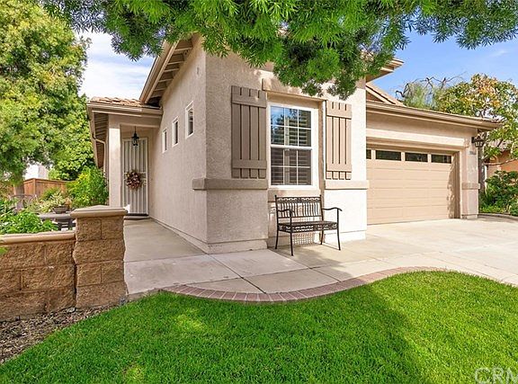 3rd image of 30866 Crystalaire Dr