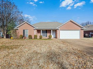 17 Castlegate Dr, Jackson, TN 38305