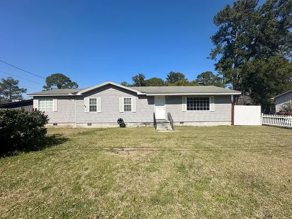 305 Robinson St, Adel, GA 31620