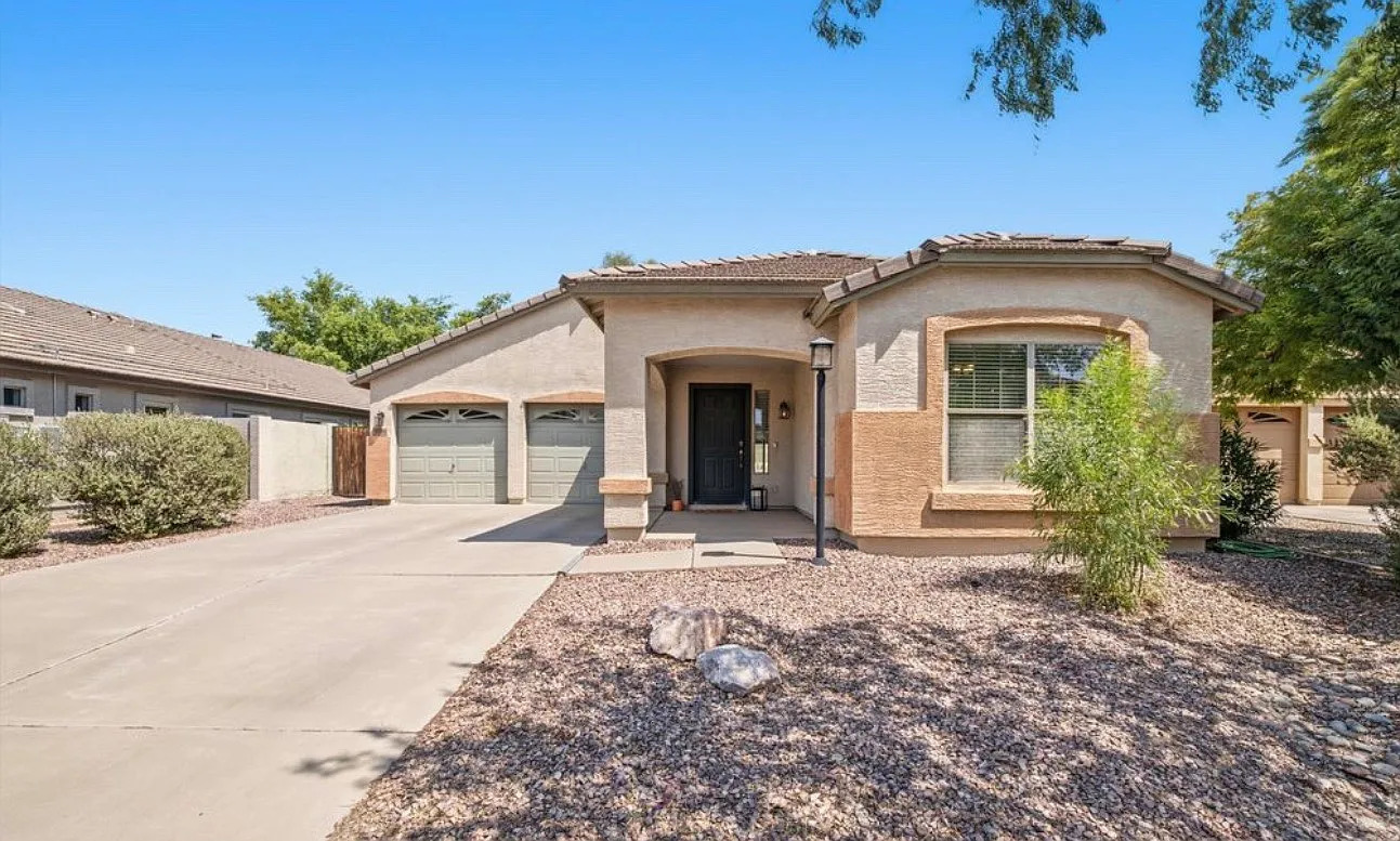 4 bed, 2.5 bath, 1760 sqft, $2,699 — Photo 1