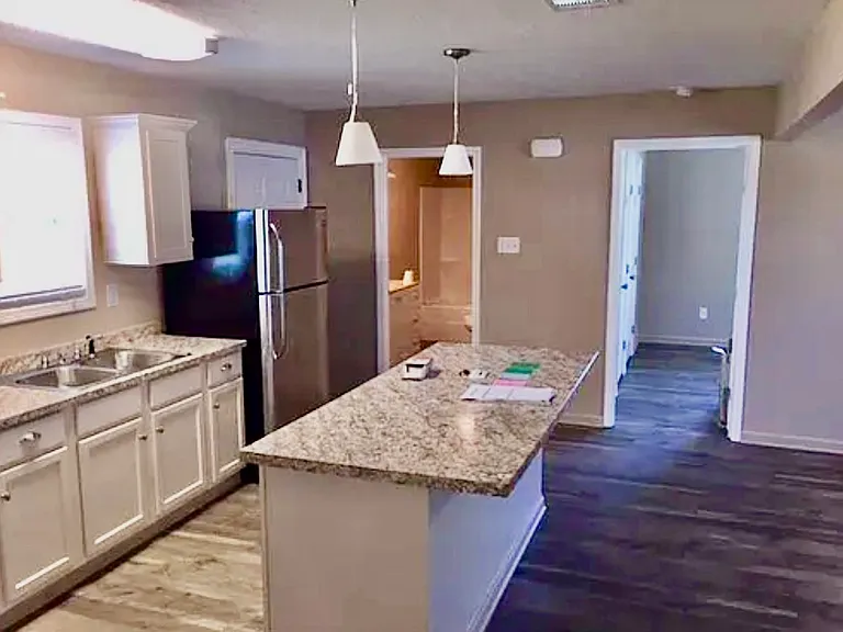 206 Candy Ln — Photo 4