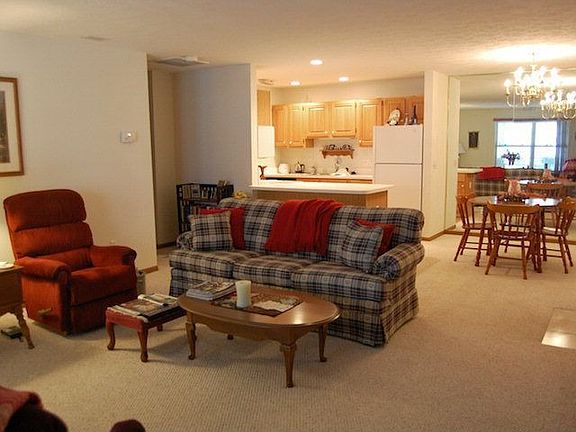 2nd image of 703 Villa Dr